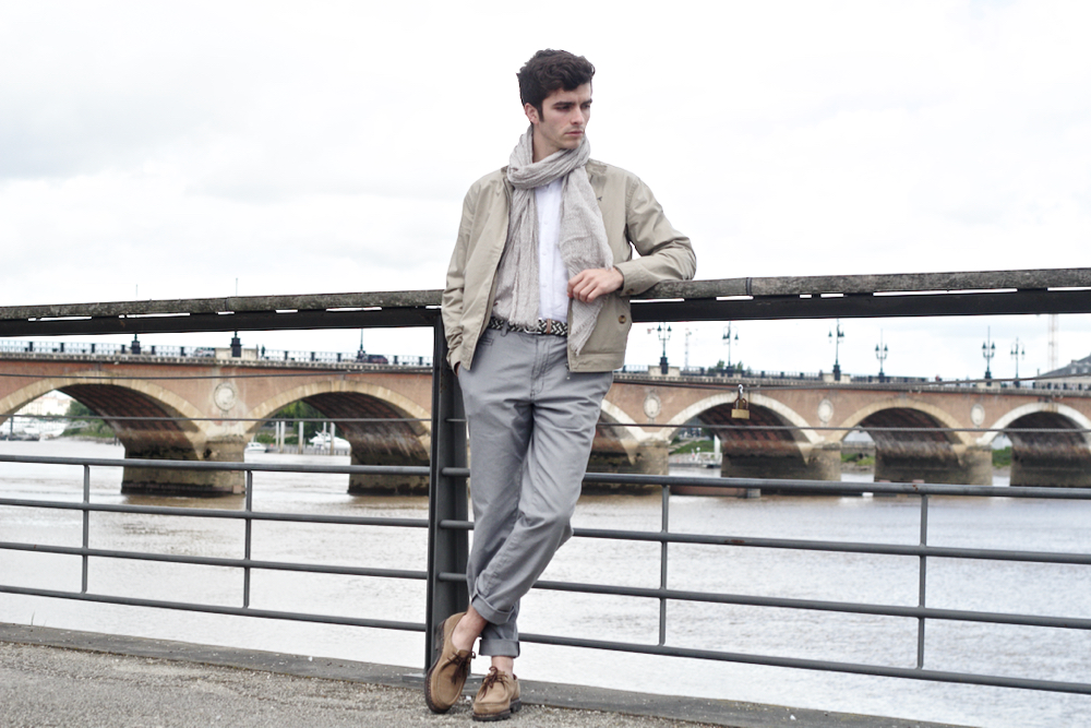 BLOG_MODE_HOMME_STYLE_MASCULIN_CASUAL-CHIC-MENSWEAR_edwardson-lunettes-somewhere-paris-chemise-en-lin-blanche-bordeaux-paris-france - 6 parabola michael