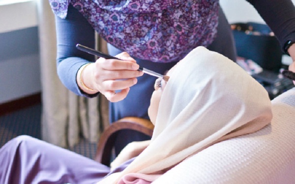 Nak 'Till Jannah' Tapi Bermekap Sampai Tak Solat? - Bakal Pengantin WAJIB BACA! Nak 'Till Jannah' Tapi Bermekap Sampai Tak Solat? - Bakal Pengantin WAJIB BACA!