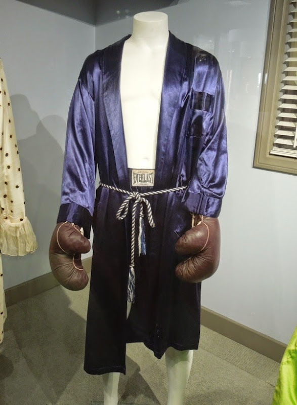 Russell Crowe Cinderella Man boxing film costume