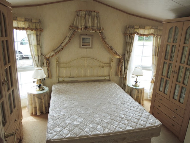 Static Home Willerby Vogue Master Bedroom