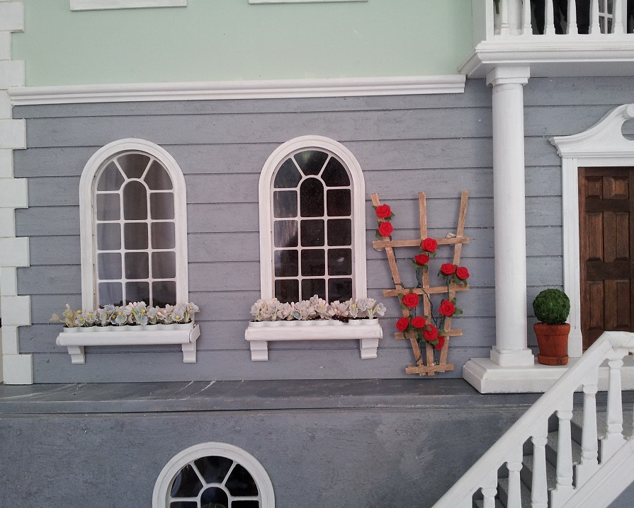 Dollhouse escapes Window boxes