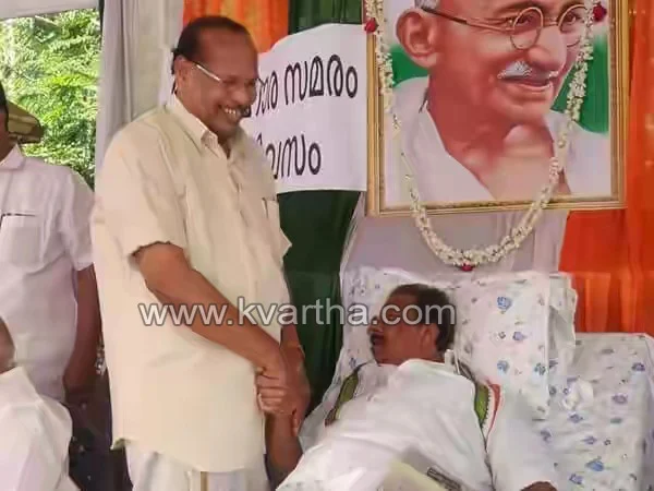 Kerala, Kannur, K.Sudhakaran, Murder, CBI, Strike, Congress, CPM, Politics, Hunger strike stopped by K Sudhakaran 