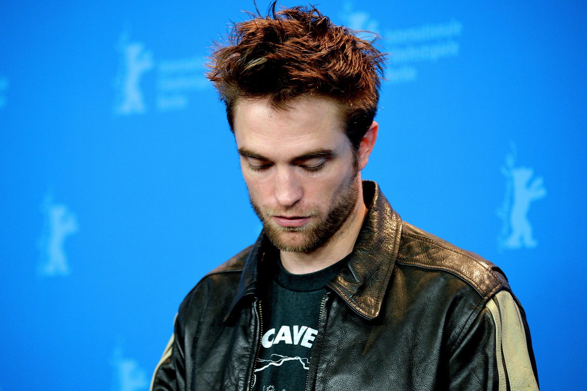 Buy robert. Robert buy. Buy robert. Buy robert. кожаная куртка dior паттинсон.