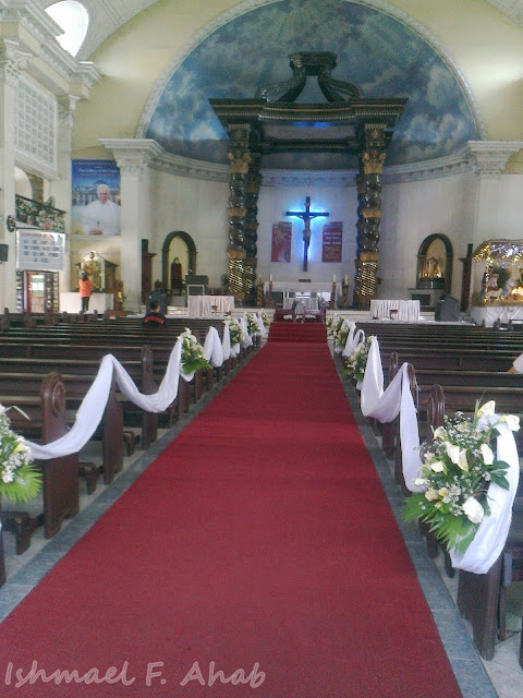 Wedding arrangement for St. Peter's Parish Church