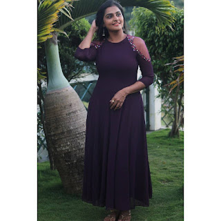 Actress Ramya Nambeesan Cute Lovely Pics Actress Ramya Nambeesan Cute Lovely Pics