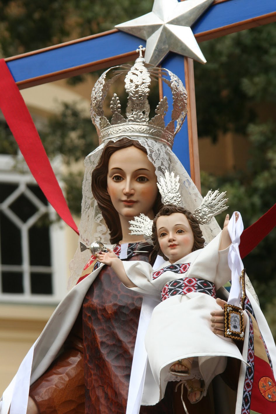 Escuchalo y Ven Nuestra Señora del Carmen, patrona de Chile