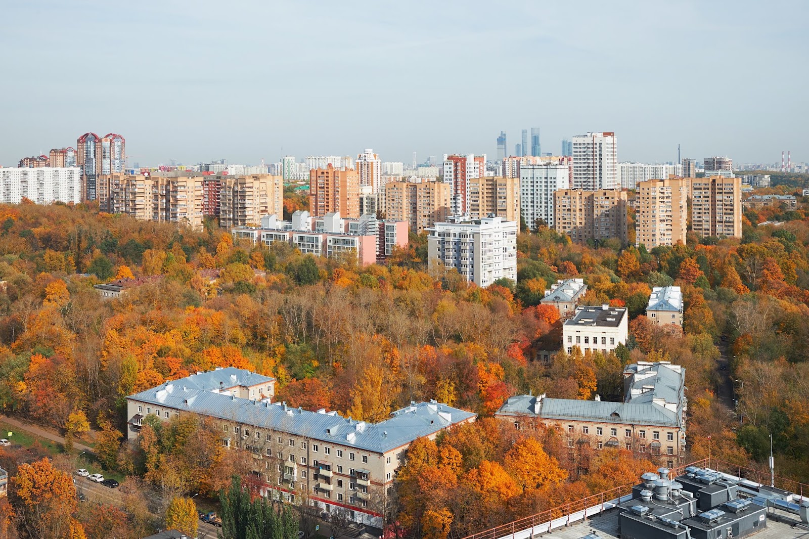 Новости кунцево москва сегодня. Бараки в кунцево. Реконструкция 47-48 квартала кунцево. Молодогвардейская 32. Управа, район кунцево субботник.