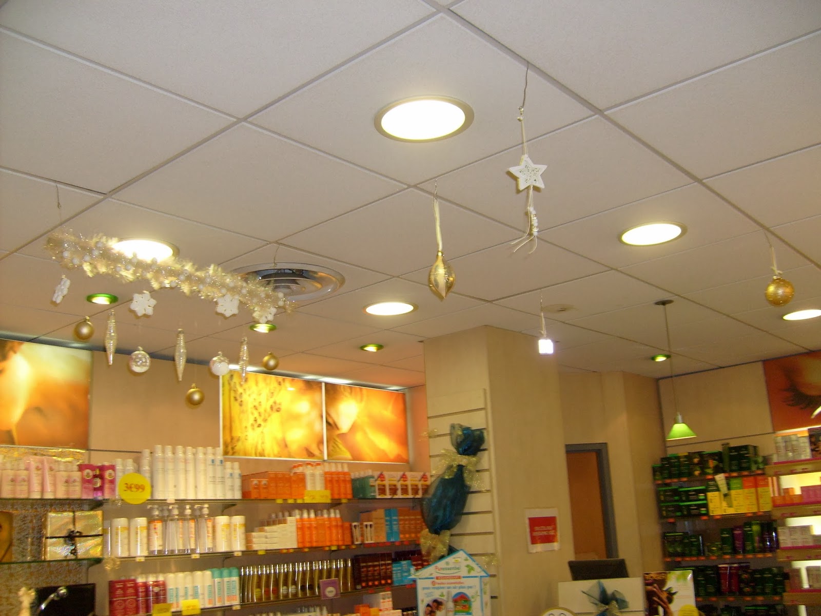 Accueil: Pharmacie Vitrine de Noël 2014
