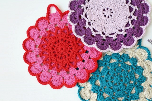 My Rose Valley: NEW PATTERN: The Vintage Crochet Potholder Pattern