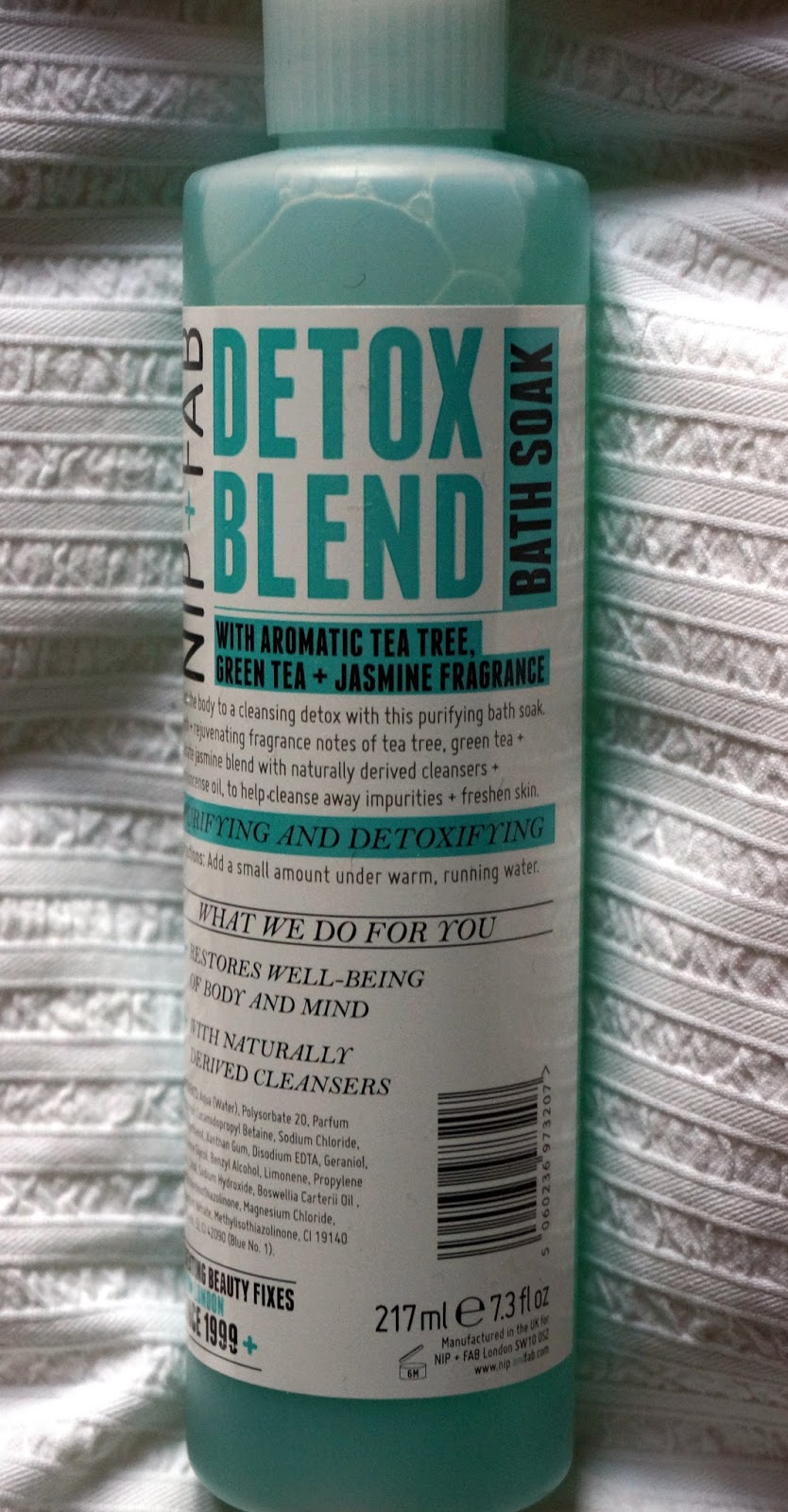 Nip + Fab Detox Blend Body Bath Soak