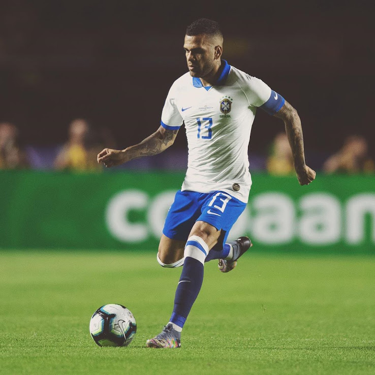 dani alves boots