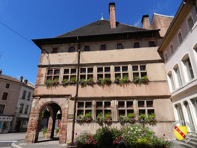 RAMBERVILLERS (88) - Hôtel de ville (1581)