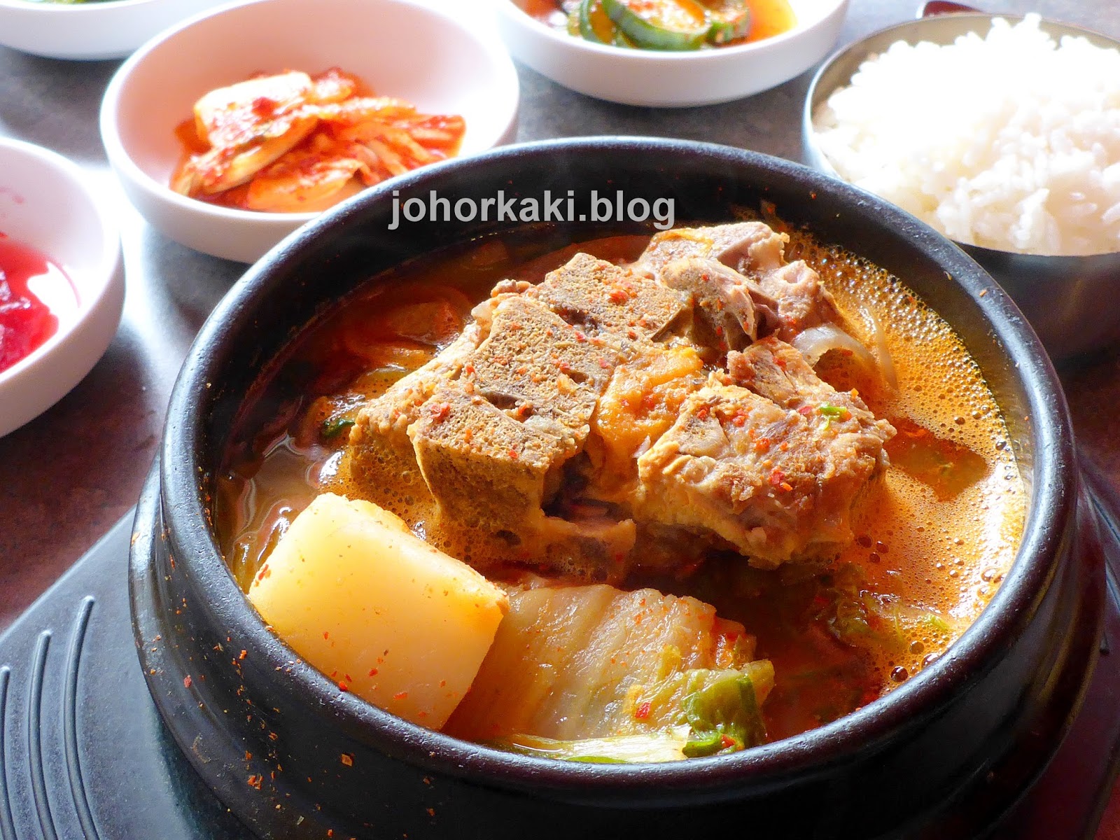 Pork Bone Soup. Gamjatang. Paldogangsan. Koreatown Bloor Toronto Tony