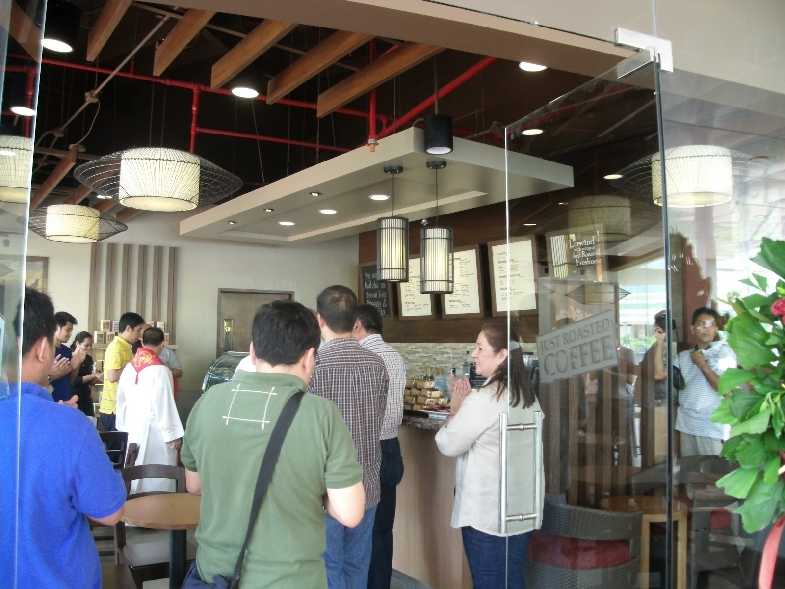 Bo’s Coffee Opens In Bacolod Life, Day by Day