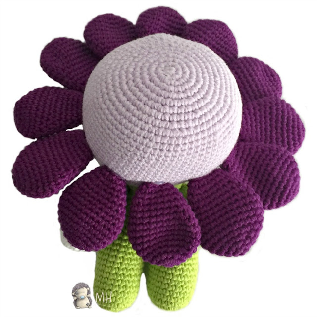 Yoyo flor detrás