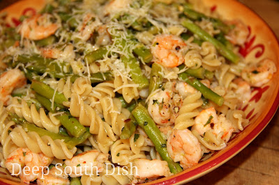 Skillet Shrimp and Pasta with Asparagus