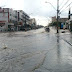 CHUVA CAUSA APAGÃO, INUNDA RUAS E DERRUBA PLACAS EM TAGUATINGA