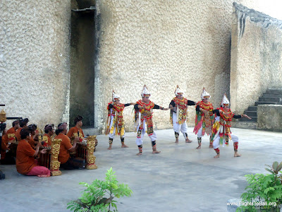 Bali Indonesia Dance 4