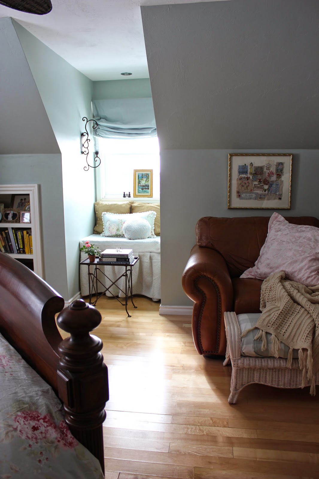 Maison Decor: This 'n that. House photos, store sale and more.