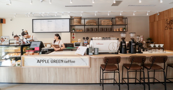 蘋果綠咖啡學府門市|興大旁的多那之新品牌平價咖啡，有插座不限時