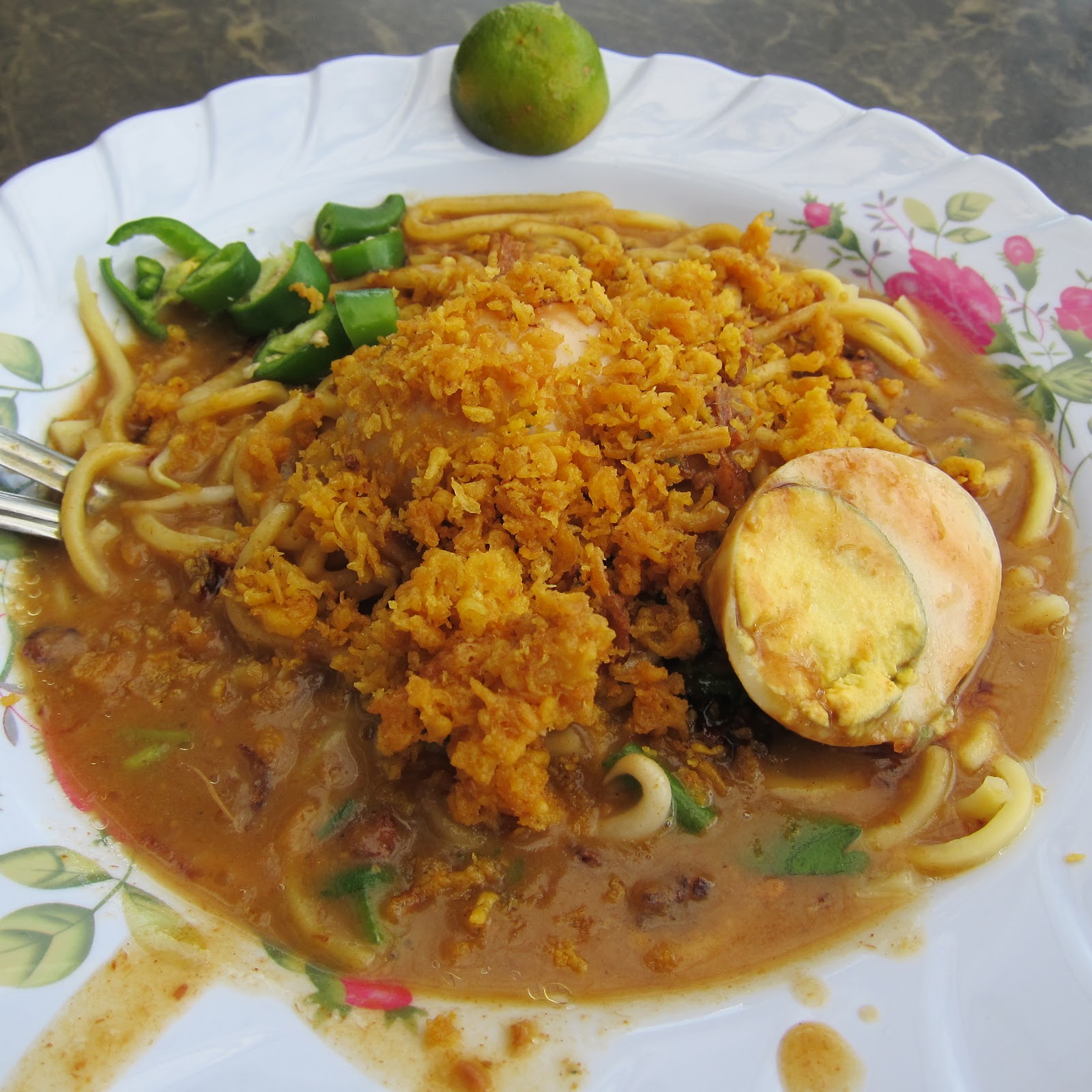 In Search of that Magical Mee Rebus of My Childhood |Johor Kaki Travels