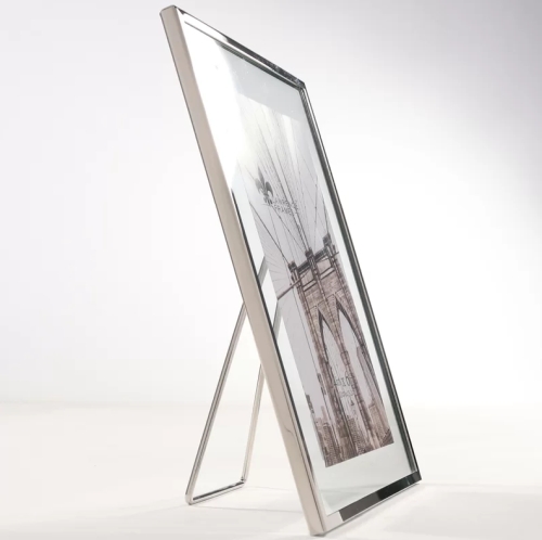 Meadow Metal Float Picture Frame