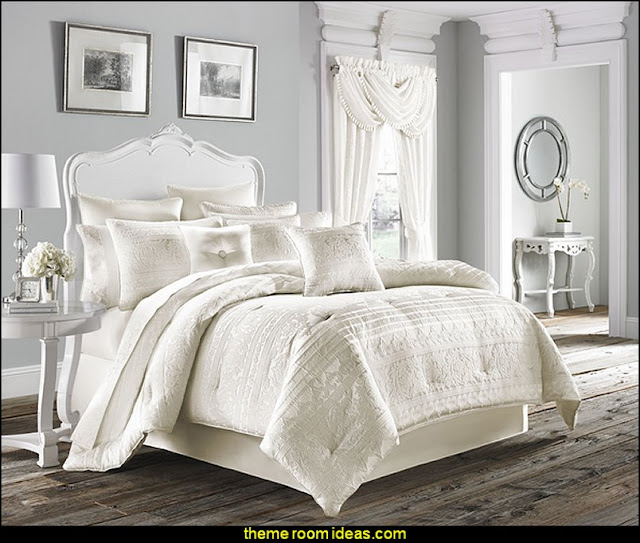 Five Queens Court Mackay Woven Scroll Horizontal Stripe 4-piece Comforter Set
