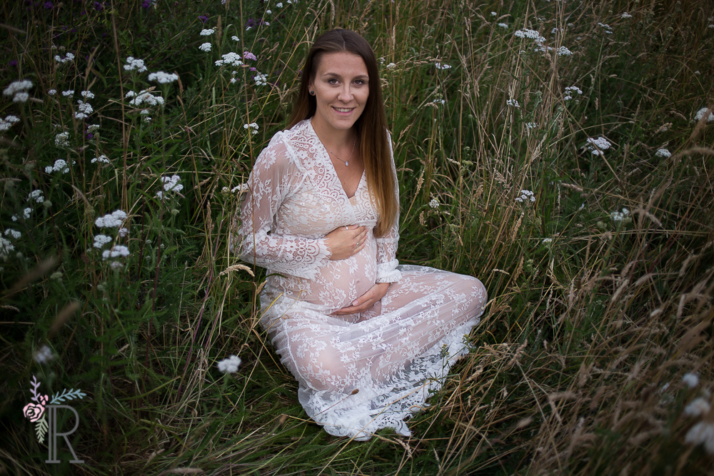 Newborn Baby and Maternity Photographer near me in Leicestershire & Nottinghamshire