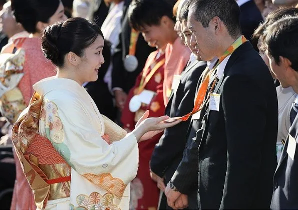 Crown Prince Naruhito, Crown Princess Masako, Prince Akishino, Princess Kiko, Princesses Mako, Aiko and Kako