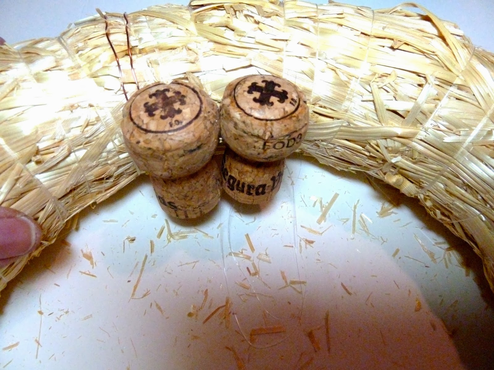 Make it easy crafts Recycled wine and champagne cork wreath with bow