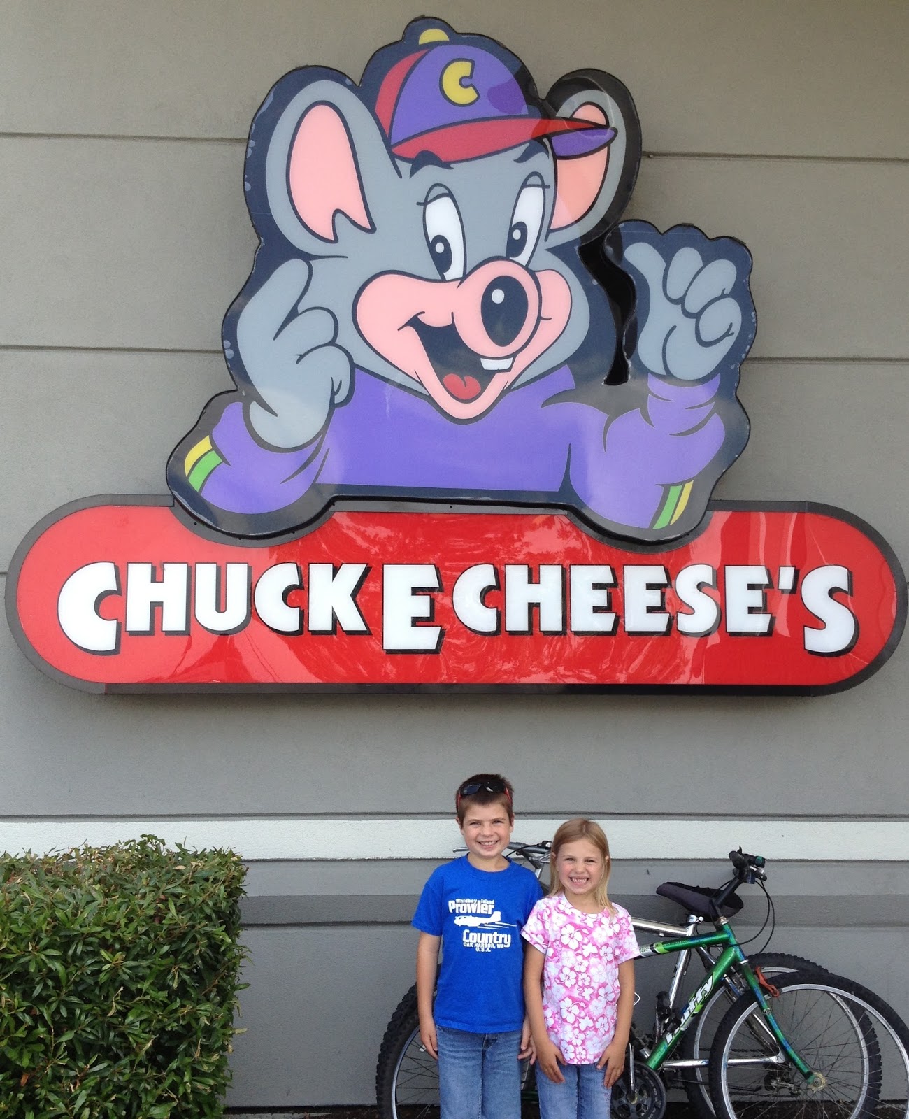 What can you tell us about chuck e cheese? 