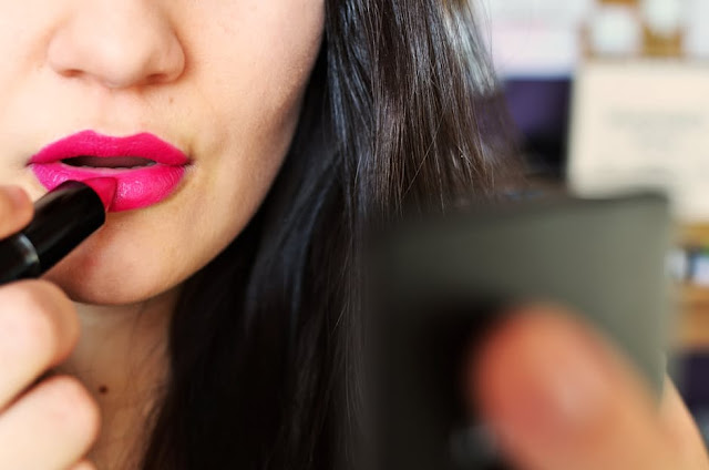 Makeup tips for white party wear this Christmas for women Makeup tips for white party wear this Christmas for women