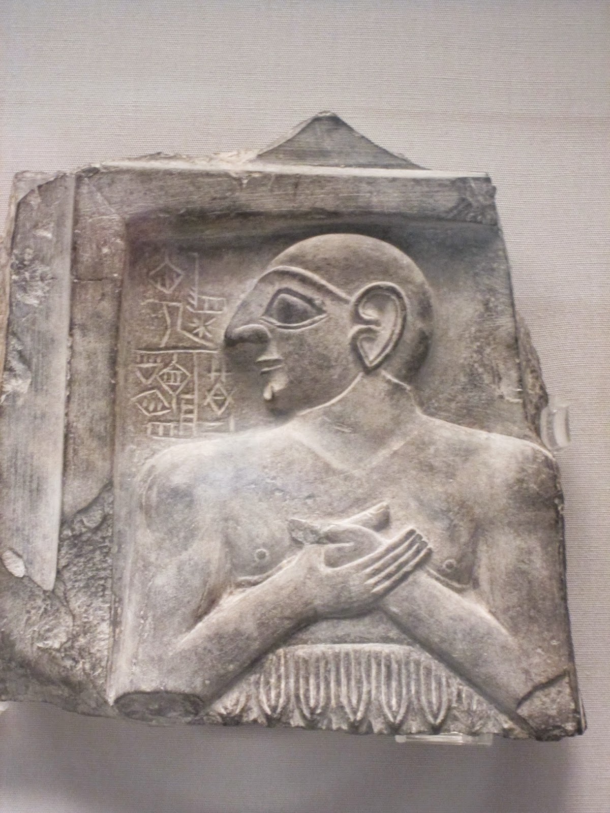 TRAS LAS HUELLAS DE HERÓDOTO. . . ENANNATUM I