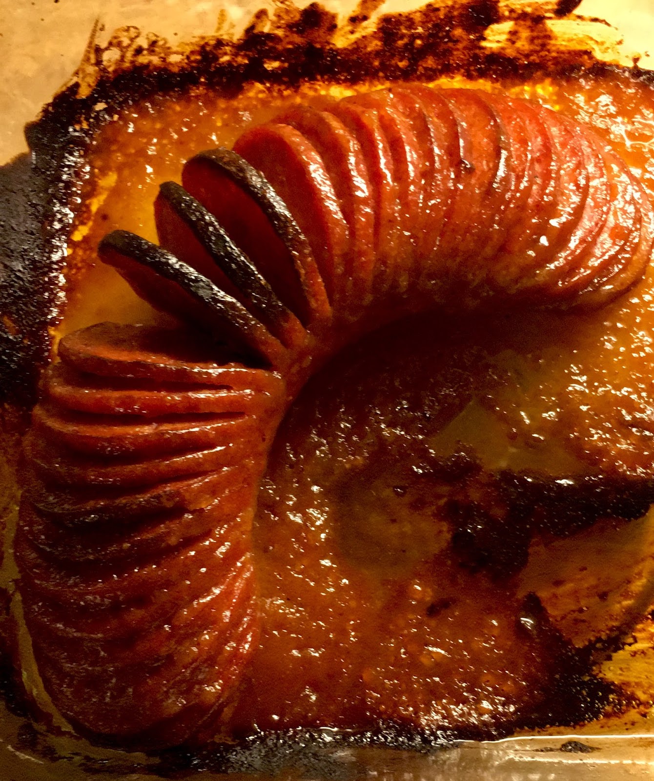 Tipsy Hasselback Salami Cookstas