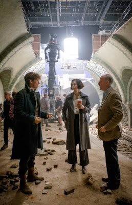 David Yates, Eddie Redmayne and Katherine Waterstone on the set of Fantastic Beasts and Where to Find Them