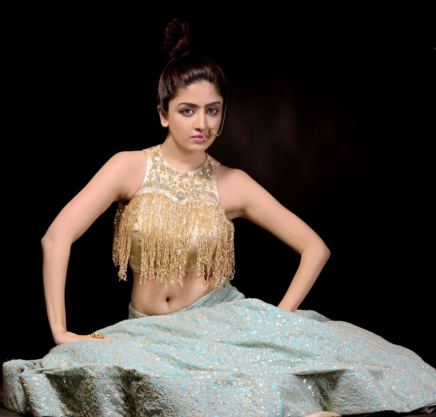 Poonam Kaur stills in Malar Vikram Bridal Couture