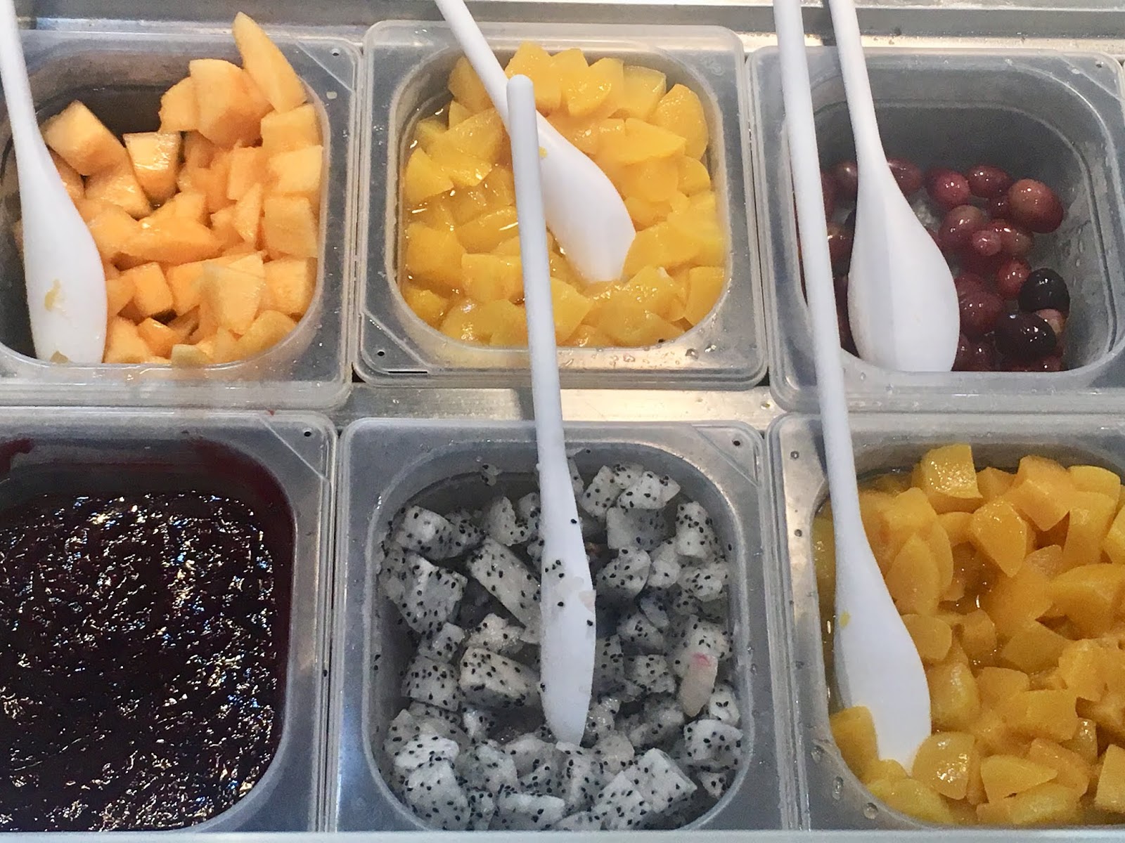 BLK 513 at Glorietta A delicious cup of frozen yogurt!