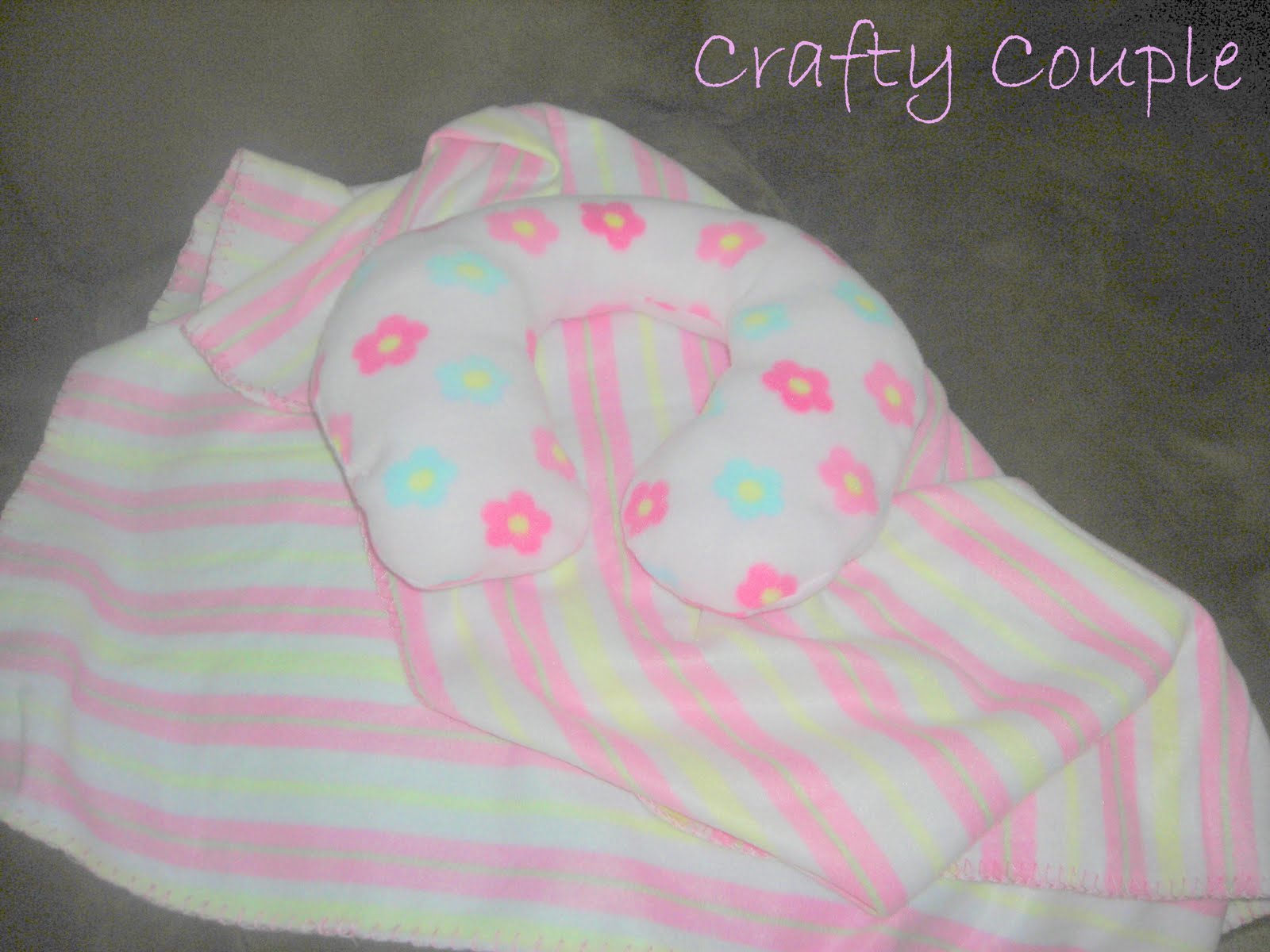 crafty couple Neck pillow and blanket pouch