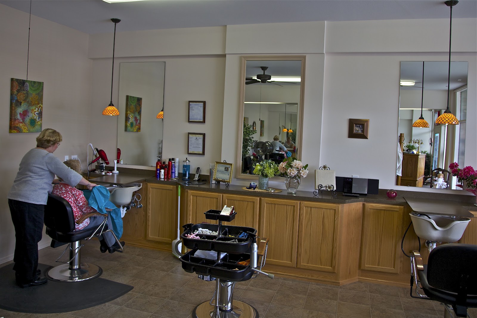 Shoreline Area News Images Styling Salon in Ridgecrest reopens after arson