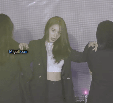 어필하는 티아라 지연 몸매