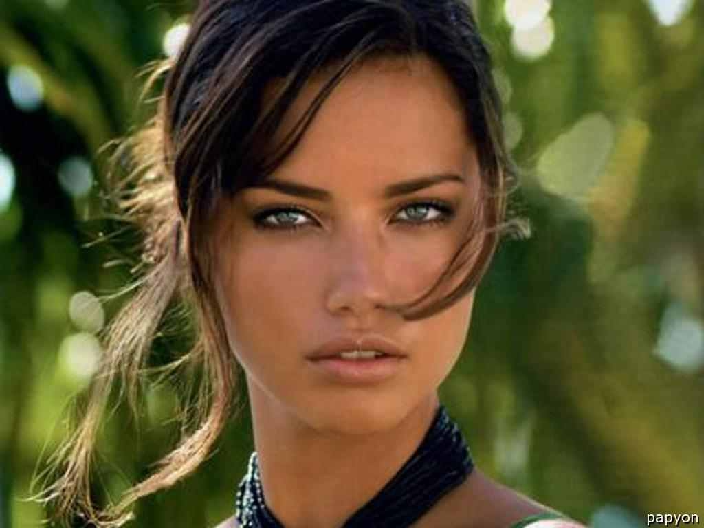 Model Adriana Lima making men fall in love