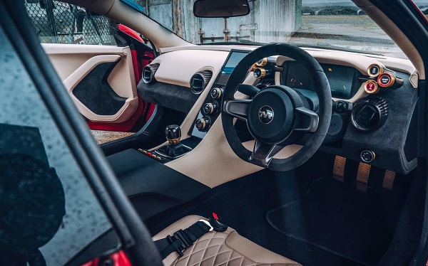 TVR Griffith 2019 Interior