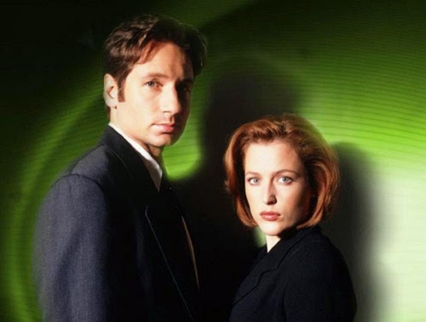 One of Rabbit Ear Reviews' favorite classics? The X-Files! A great summer binge-watch. 