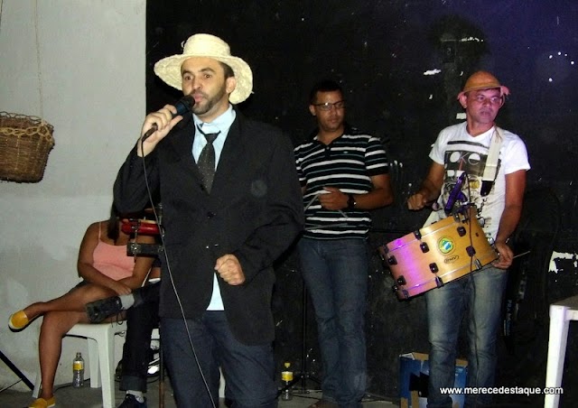 Poeta Luciano das Neves Lança seu CD