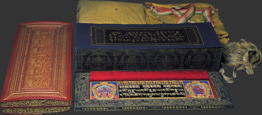 Священная книга трипитака. Священная книга буддизма Трипитака. Буддийский канон Трипитака. Трипитака (Палийский канон). Трипитака буддизм Палийский канон.