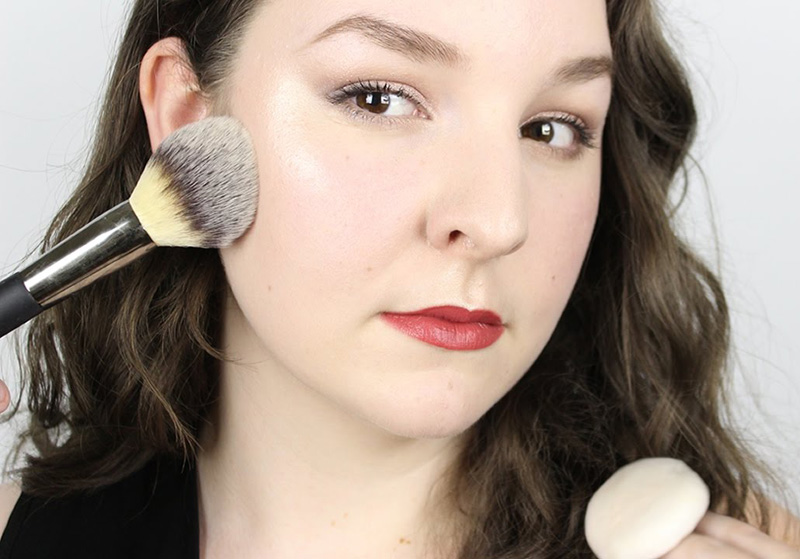 Setting makeup with powder Makeup mistakes that make you look older