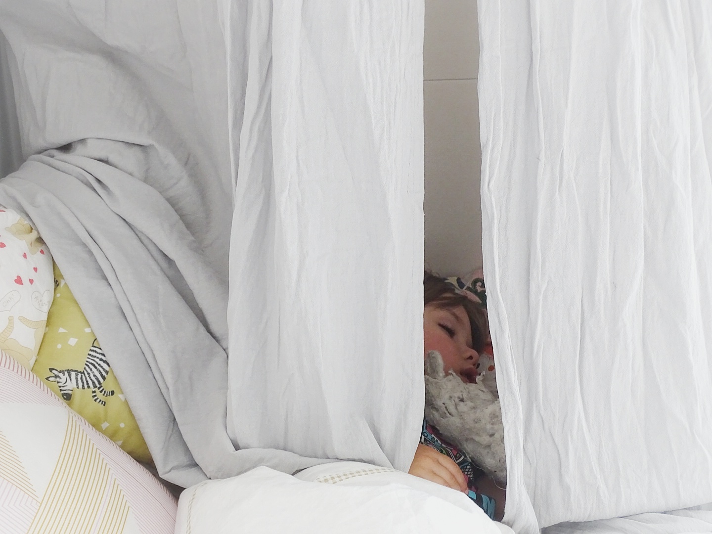 Mehr Gemütlichkeit und Struktur im Kinderzimmer und Tipps für das entspannte Einrichten von Räumen mit Zeit und Muße | https://mammilade.blogspot.de Mehr Gemütlichkeit und Struktur im Kinderzimmer und Tipps für das entspannte Einrichten von Räumen mit Zeit und Muße | https://mammilade.blogspot.de