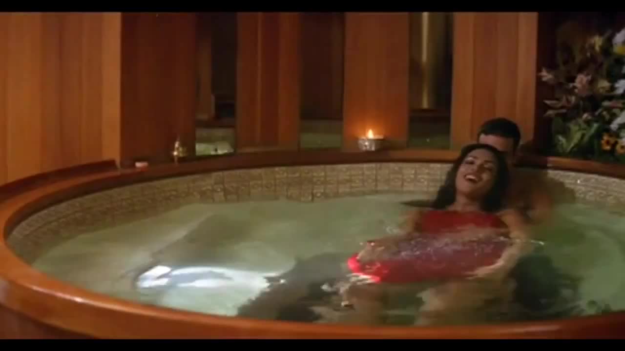 Priyanka Chopra Taking Hot Bath In Bathing Tub HD W