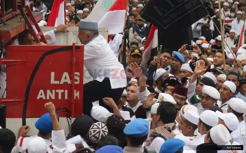 Amien Rais Berpidato dalam 3 Bahasa di Reuni Alumni 212, Ini Alasannya Amien Rais Berpidato dalam 3 Bahasa di Reuni Alumni 212, Ini Alasannya