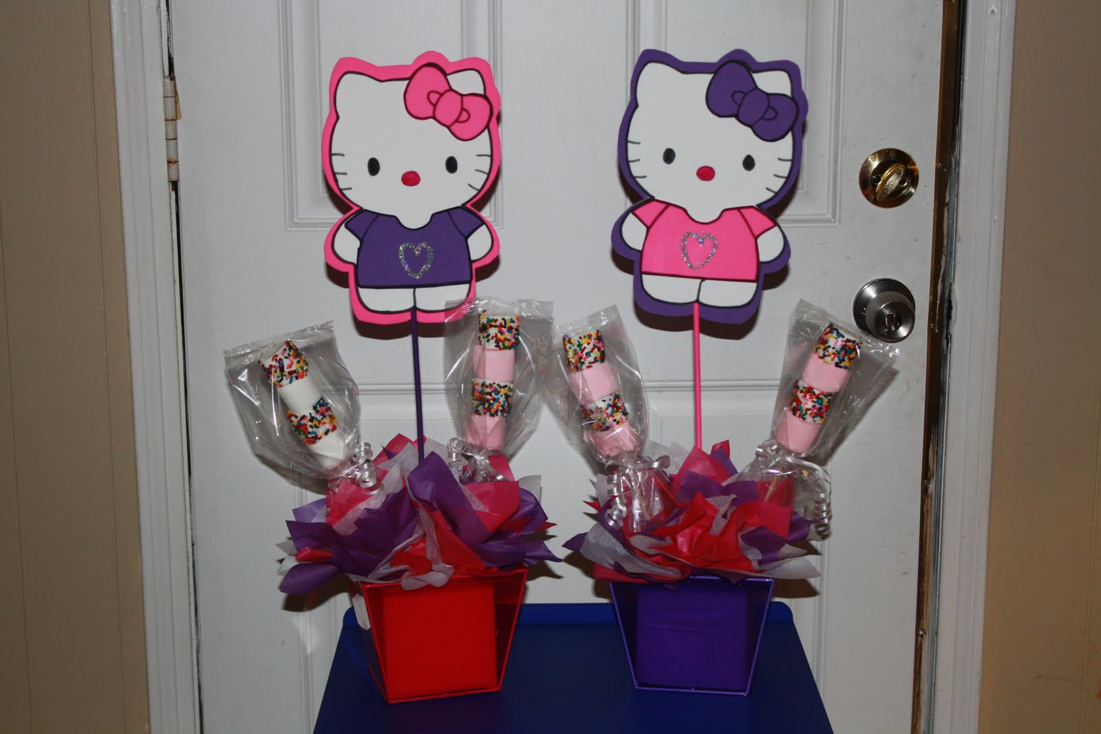 creations-by-karla-hello-kitty-candy-centerpiece